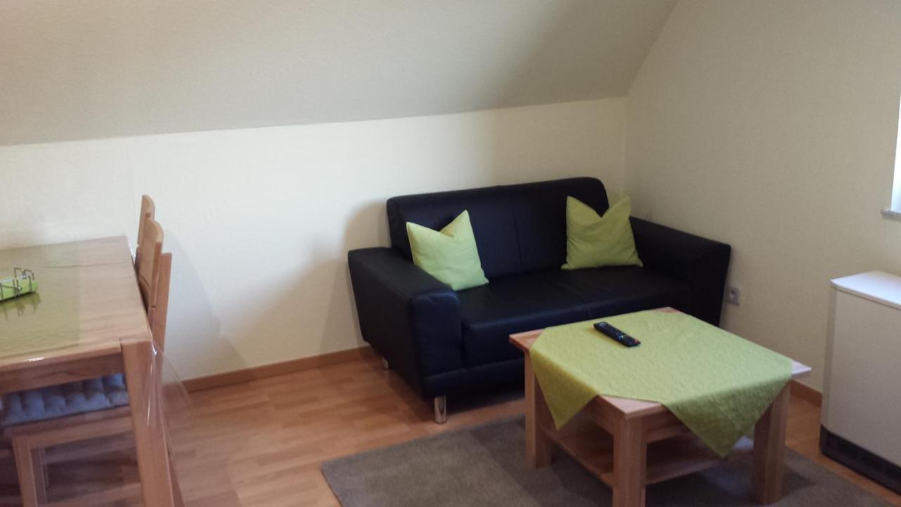 Ferienwohnung "Schwaebische Alb" , Pension Wauri Waldenbuch Exteriör bild